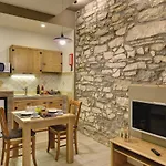 Mimoza Old Town Apartment