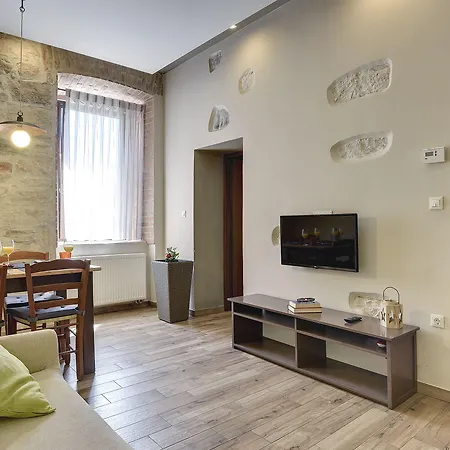 Apartment Mimoza Old Town *