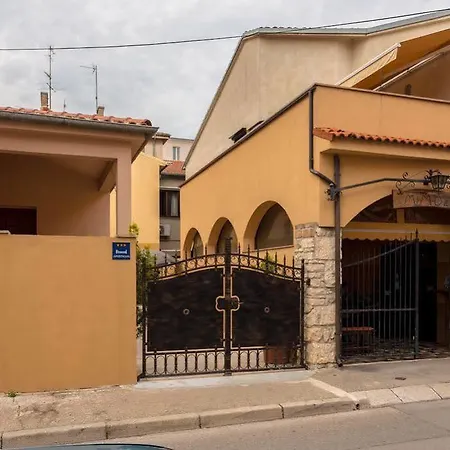 Mimoza Old Town Apartman