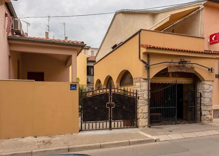 Mimoza Old Town Apartman