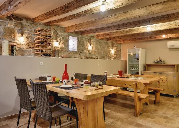 Mimoza Old Town * Pula